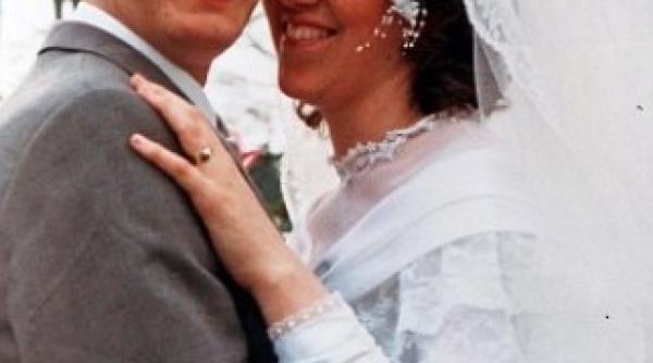 sot bigam prins pe facebook