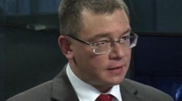 mru antonescu un instigator politic care desfiinteaza ideea de unitatea natiunii