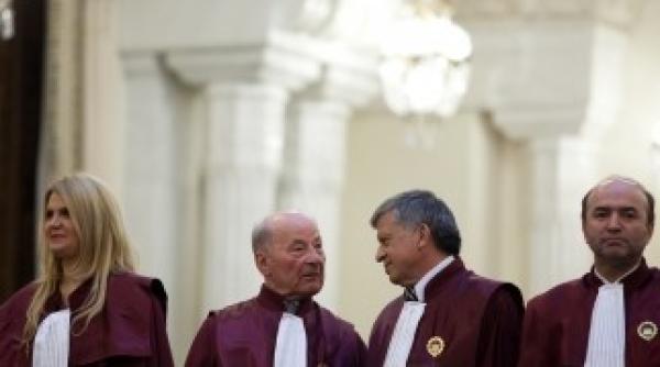 scandal intre judecatorii ccr ion predescu referendumul trebuia validat