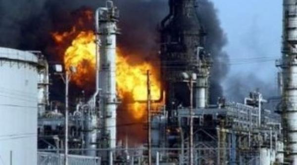 cel putin 26 de morti dupa explozia unei rafinarii din venezuela