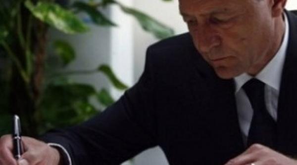 fostii consilieri ai lui basescu revin la cotroceni