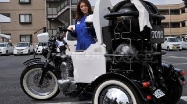 iata motocicleta care functioneaza cu balega