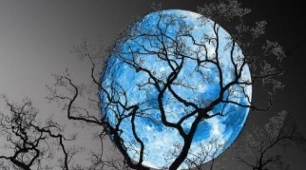 luna plina albastra in aceasta seara