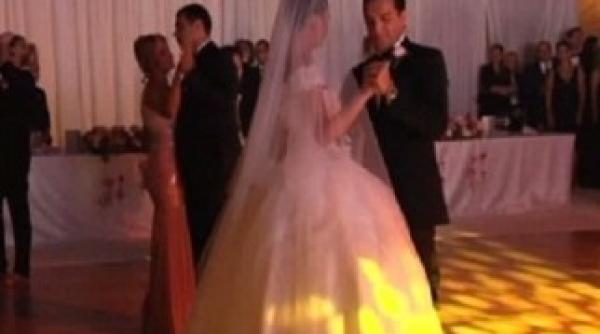 imagini inedite cu dansul mirilor de la nunta elenei basescu