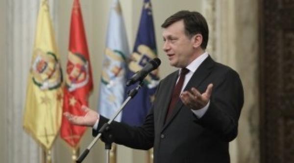 boagiu antonescu este ca un copil razgaiat