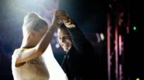 eba a postat alte imagini inedite de la nunta pe twitter