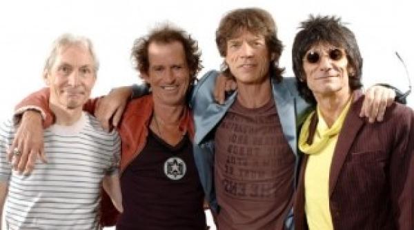 iata cum sarbatoresc membrii trupei the rolling stones 50 de ani de la infiintare