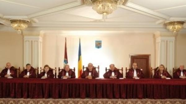 judecatorii ccr vor scaune personalizate cu foita de aur