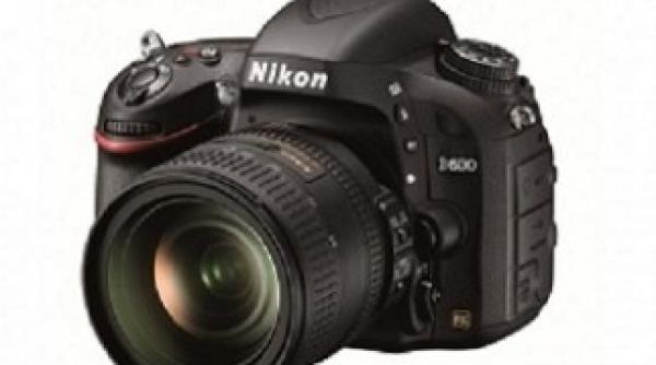 nikon d600 cel mai compact dslr in format fx