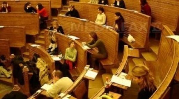 studentii greci pleaca din slovacia in romania sau bulgaria vezi de ce