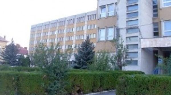 o fetita de un an din iasi omorata de concubinul mamei