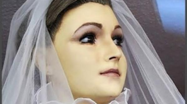 la pascualita mireasa din mexic care sta intr o vitrina din anul 1930