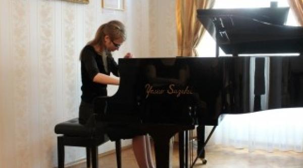 nastasia iacob o tanara pianista de succes vezi interviul si video