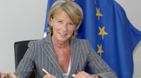 sotia comisiei de la venetia premiata de basescu