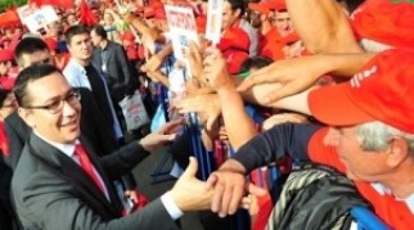 ponta niciodata o tara nu este umilita decat daca exista cozi de topor