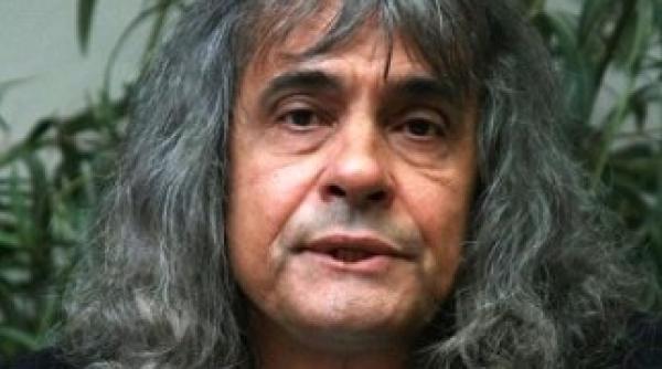 de ce a parasit cristi minculescu trupa iris