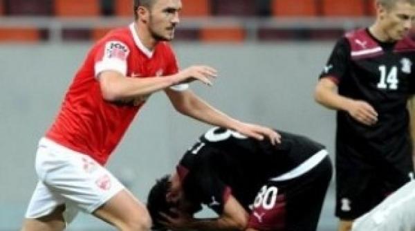 dinamo a invins rapid scor 2 1 vezi ce baneere au afisat dinamovistii
