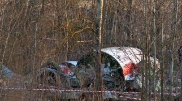 lovitura de teatru in cazul mortii lui lech kaczynski urme de explozibil pe epava avionului prezidential polonez prabusit la smolensk