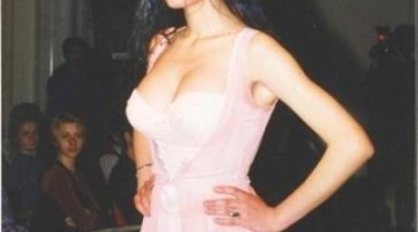 nicoleta luciu sexy la dansul in ploaie