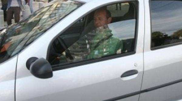 basescu nu vrea sa cumpere noile modele dacia