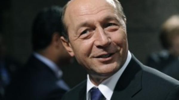 basescu despre academia navala formeaza modele umane demne de urmat