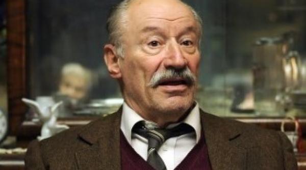 victor rebengiuc merge la psihiatru