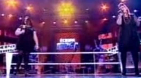 vocea romaniei cristina si fely au ridicat juriul in picioare video