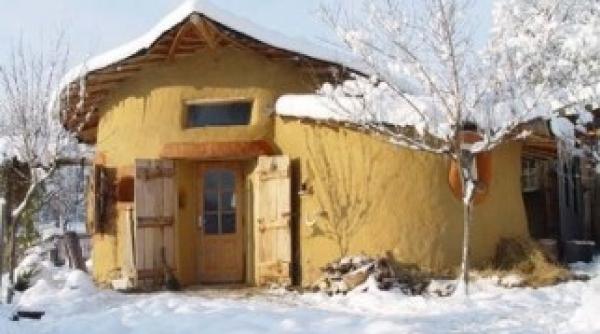 singura casa ecologica din romania in top 10 cele mai frumoase case de cob din lume