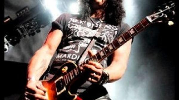 concert slash in premiera in romania