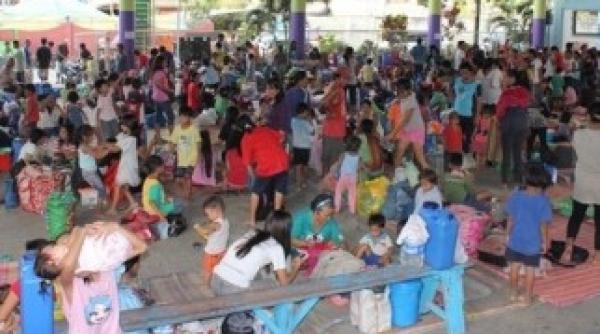cel mai puternic taifun a lovit filipine 40 000 de oameni evacuati
