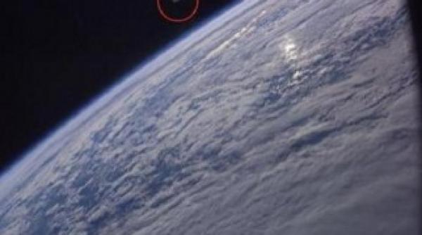 fotografia care a inspaimantat lumea ozn suprins din avion