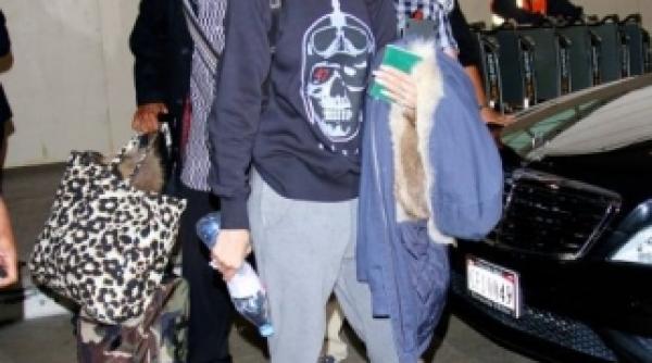 vezi noua schimbare de look a rihannei