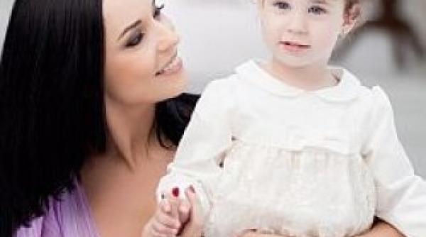 andreea marin sunt si mama sunt si tata pentru violeta
