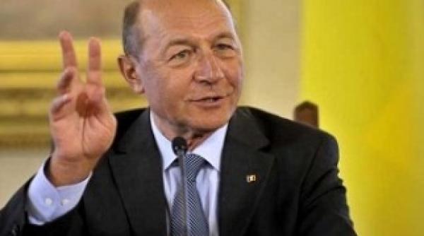 ce le transmite romanilor traian basescu vezi mesajul