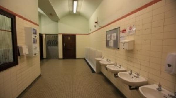 gestul socant al unei romance in italia