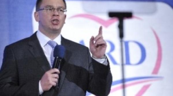 mru intreaga dreapta trebuie sa mizeze pe acelasi candidat la prezientiale