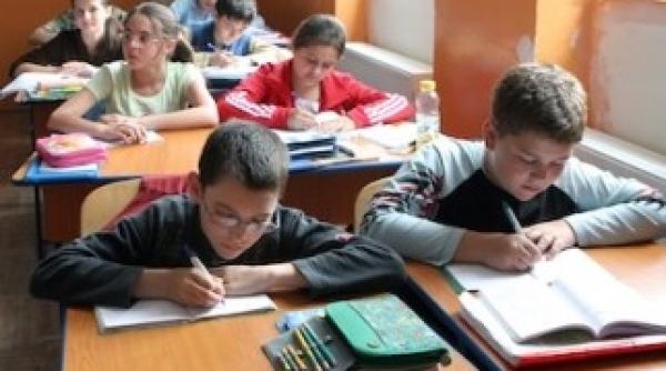 elevii revin luni la cursuri politisti vor asigura ordinea in zona scolilor