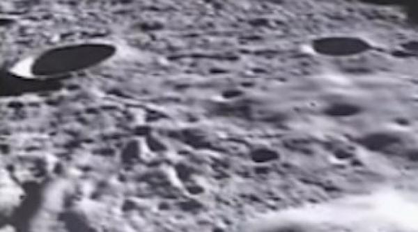 vezi cum arata peisajul de pe luna vazut ca dintr un avion video