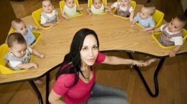 o rusoaica detine recordul pentru cele mai multe nasteri 69