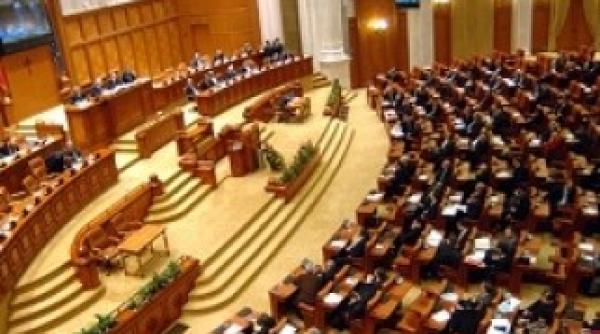 scandal in parlament pe privilegii statutul motiv de a parasi sala de alesii pp dd