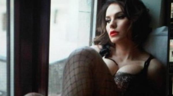 anna lesko isi provoaca fanii cu poze sexy pe internet