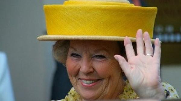 regina beatrix a olandei abdica de la tron