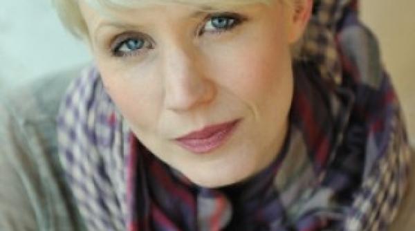 o scriitoare britanica ia apararea romanilor din anglia