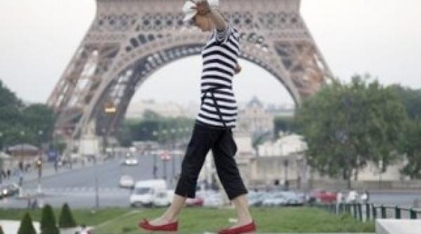 verde pentru femei la purtat pantaloni in paris