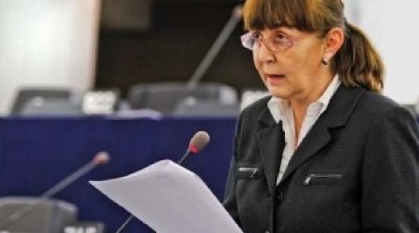 de ce vrea macovei un mecanism de monitorizare pentru croatia