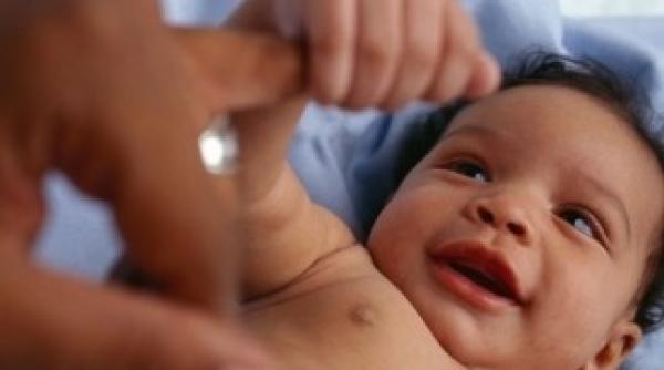 inedit copilul cu trei parinti in certificatul de nastere