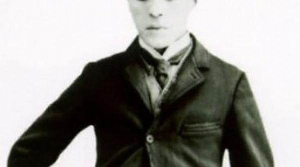 vezi cum ar fi aratat 10 mustaciosi celebri fara mandra podoaba