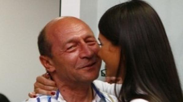 dorinta lui basescu s a indeplinit elena basescu este insarcinata