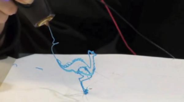 creionul care deseneaza figuri 3d cum functioneaza si cat costa