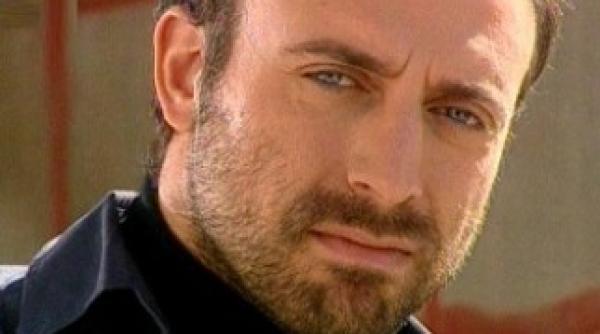 halit ergenc protagonistul din suleyman magnificul isi deschide o afacere